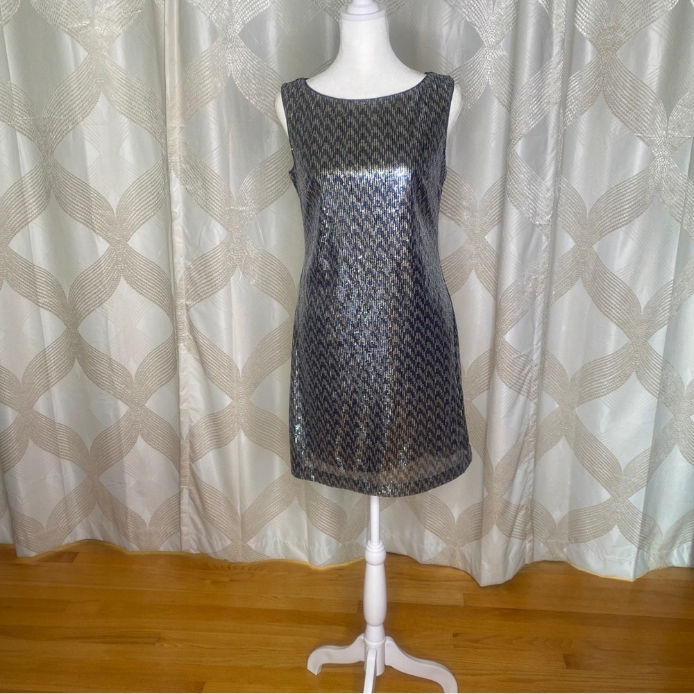 NWT. White House Black Market Sleeveless sequin shift dress. Size XS
